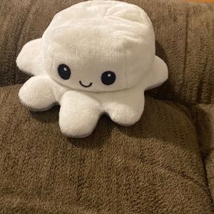 Octoplush white and grey